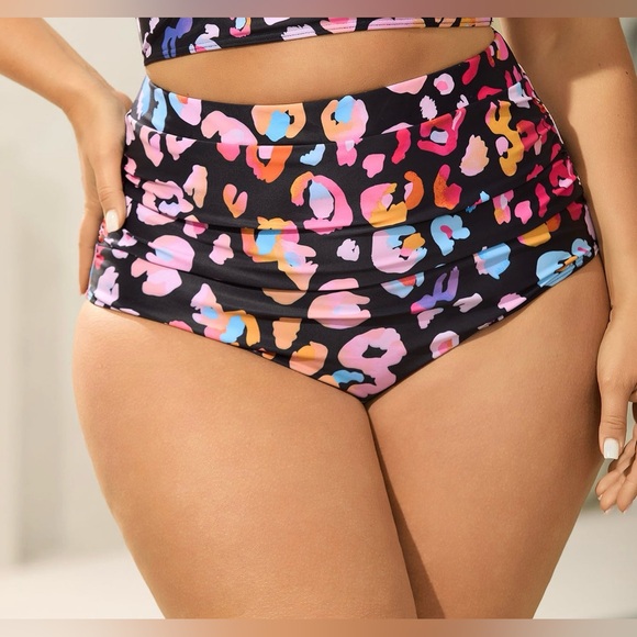 BloomChic Other - Bloom Chic Animal Print Ruched Tummy Sculpt Tight-Fit Swim Bottom